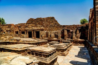 Taht-i-Bhai Pers sit alanı ve Budist manastır Pakistan