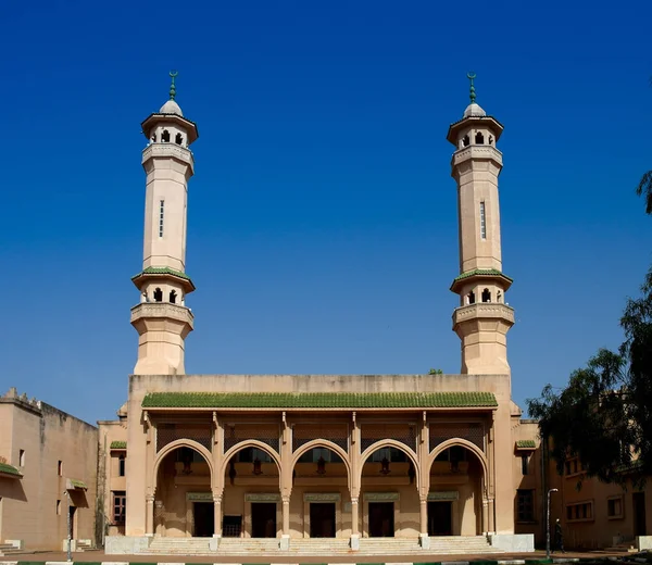 Krále Fahda mešita v Banjulu, Gambie — Stock fotografie