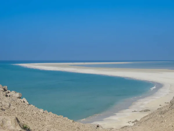 Qalansiyah 白い砂のビーチ、島イエメンのソコトラ島のパノラマ — ストック写真