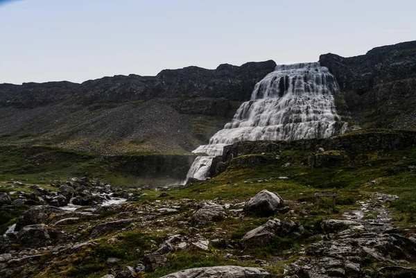 Vista a la cascada de Dynjandi, fiordos occidentales Islandia —  Fotos de Stock