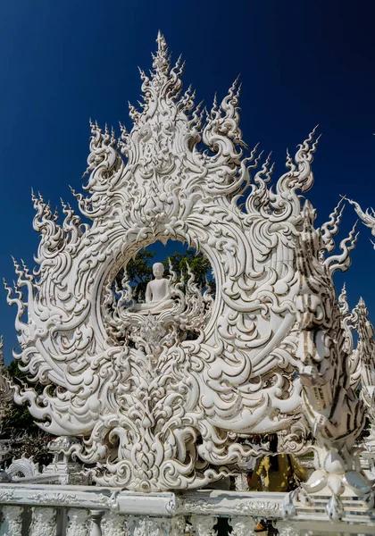 Прикраса Wat Ронг Khun ака білий храму, Чіанг Рай, Таїланд. — стокове фото