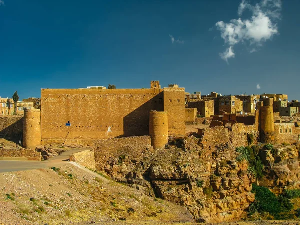 Vue sur la forteresse de Shibam et la vieille ville, Yémen — Photo