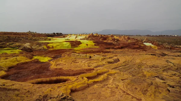 Panoráma, Dallol vulkáni kráter a Danakil depresszió, messziről Etiópia — Stock Fotó