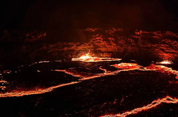 Panorama Erta Ale wulkanu krater, topnienia lawy, Danakilska, Etiopia — Zdjęcie stockowe