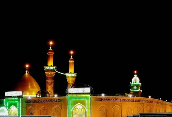 Éjjel, Irak Karbala Imam Hussain ibn Ali Shrine — Stock Fotó