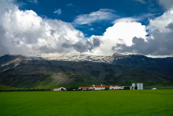 Panorama-view naar Eyjafjallajokull vulkaan IJsland — Stockfoto