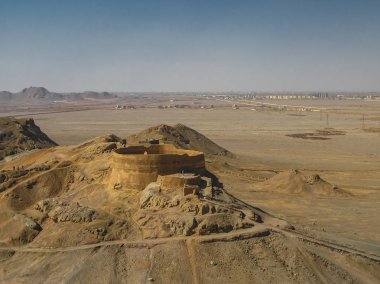 Sessizlik Kulesi Zerdüşt mezar yeri, Yazd Iran