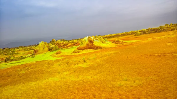 在埃塞俄比亚阿法尔洼地的 Dallol 火山火山口全景 — 图库照片