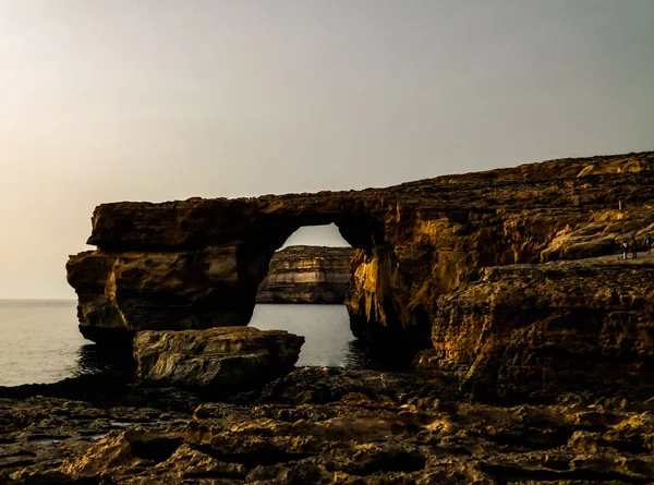Vue sur la mer à la fenêtre Azure arche naturelle, maintenant disparu, île de Gozo, Malte — Photo