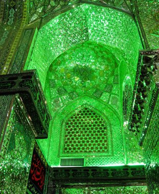 Şiraz, İran'ın Şah Cheragh Camii ayna mozaik kemer