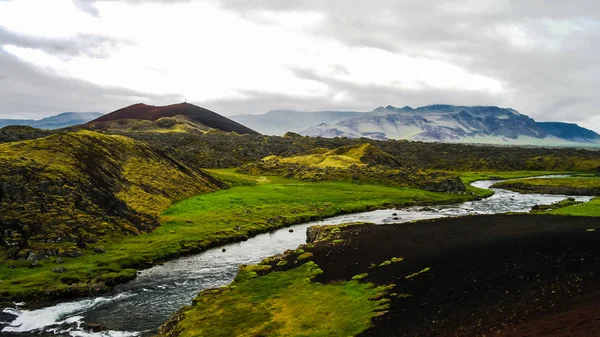 Panoráma Huseyjarkvisl forrás folyó völgyében, a naplemente, Izland — Stock Fotó