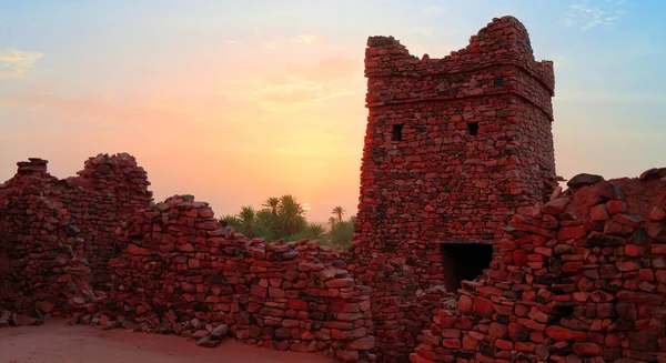 Ruinen der ouadane-festung in sahara mauretanien — Stockfoto