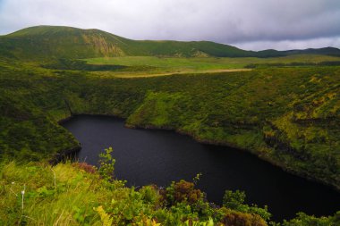 Lake Comprida, Flores Island, Azor için havadan görünümü. Portekiz