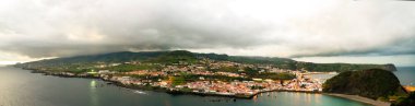 Gün batımı görünümünden Dağı Guia Faial Adası, Azores, Portekiz, Porto PIM Körfezi