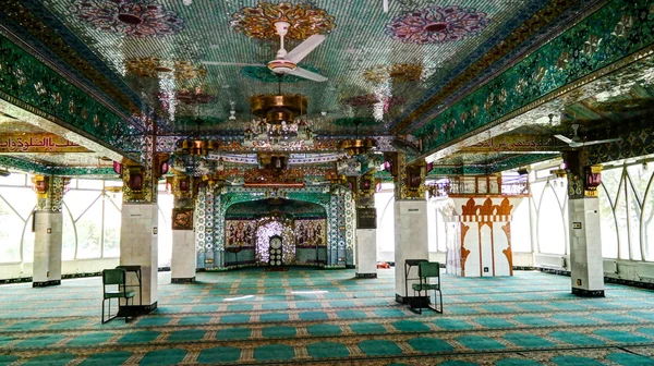 Interno di Al Nadwa Biblioteca islamica e moschea, Islamabad, Pakistan — Foto Stock