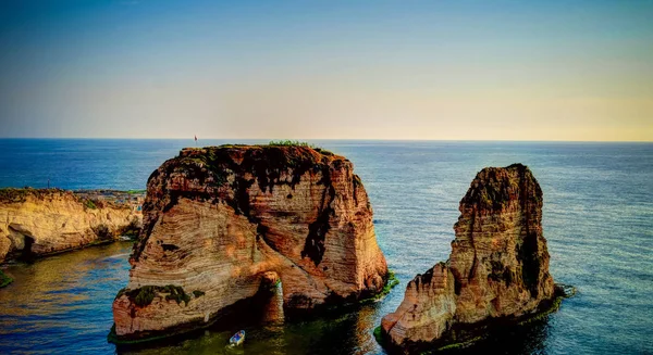 View Raouche or Pigeon Rock, Beirut Lebanon — Stock Photo, Image
