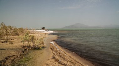 Tuz Gölü Afrera aka Lake Afdera takımında ya da Egogi, Danakil uzaktan, Etiyopya