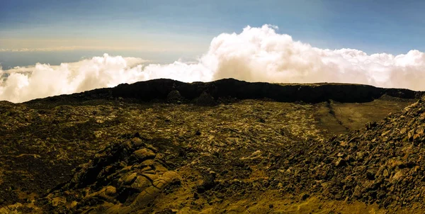 亚速尔群岛，葡萄牙 Pico 火山火山口内全景 — 图库照片