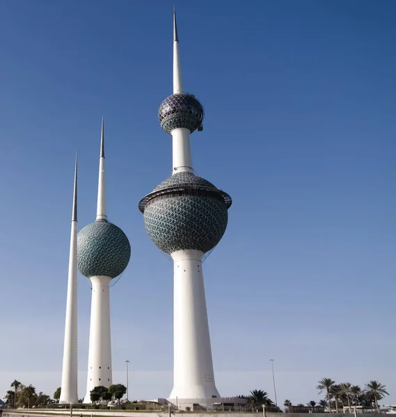 Exterior view to fresh water reservoir aka Kuwait Towers, Kuwait — Stock Photo, Image