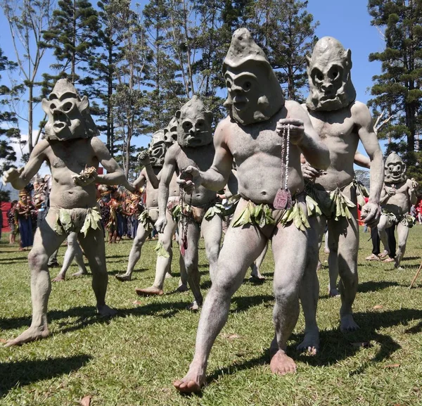 Mudmen племені в гору Хаген фестиваль — стокове фото