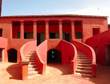 Dış görüntülemek için Maison des Esclaves aka köle House, gavur Adası, Dakar, Senegal