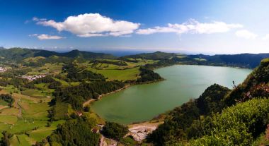 Furnas Gölü, Sao Migel, Azores, Portekiz için havadan görünümü