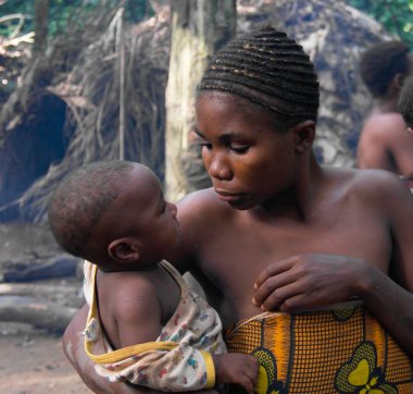 Çocuk, Dja rezerv, Kamerun ile Baka Pigme kadın portresi
