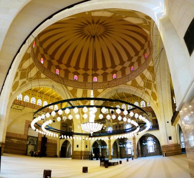 İç görünüm Al Fateh cami, Manama, Bahreyn