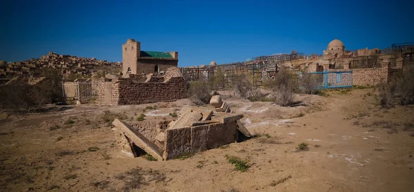 Panorama görünümüne Mizdakhan mezarlığı, khodjeyli, Karakalpakstan, Özbekistan