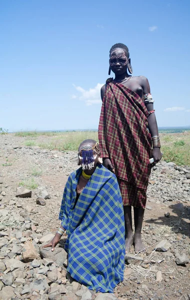 エチオピア オモ渓谷で Mursi 族の女性 — ストック写真