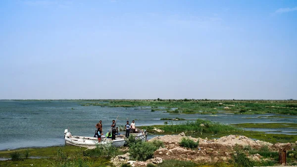 Pântanos da Mesopotâmia, habitat dos árabes pântanos aka Madans Iraque — Fotografia de Stock