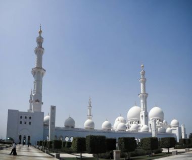 Şeyh Zayed Camii, Abu Dhabi, Birleşik Arap Emirlikleri için dış görünümü