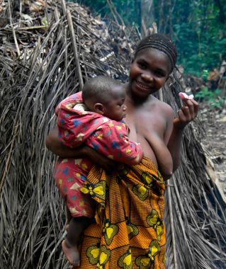 Baka Pigme kadın çocuk Dja rezerv, Kamerun ile portresi