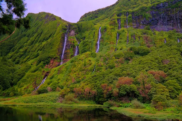 Мбаппе вид на водопад Фая, Флорес, Азорские острова, Португалия — стоковое фото
