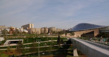 Manzara modern park Zaryadye ve Filarmoni Orkestrası, konser salonu, Moskova, Rusya Federasyonu