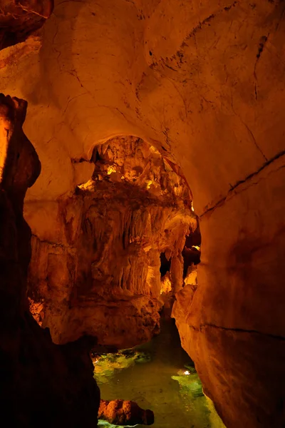 Interior view to Grutas Mira de Aire cave, Portugal — Stock Photo, Image