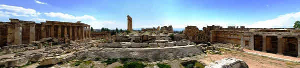 遗址的木星寺和大法院的赫利奥波利斯，巴勒贝克，贝卡山谷黎巴嫩空中全景 — 图库照片