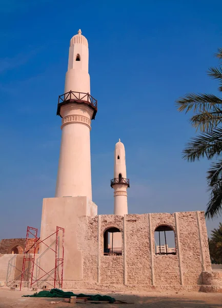 Vista exterior a la mezquita Al Khamis, Manama, Bahréin —  Fotos de Stock