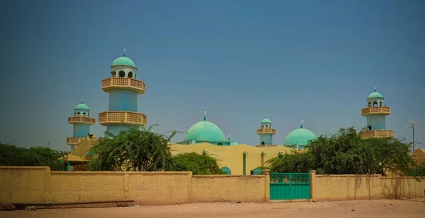 Exteriör vy till moskén av Zinder, Niger — Stockfoto