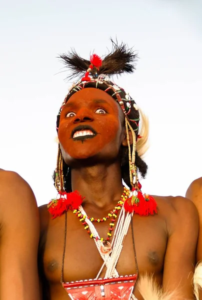 Ingall Köyü, Agadez, Nijer Guerewol Festivali şarkı ve dans Yaake dans erkek — Stok fotoğraf