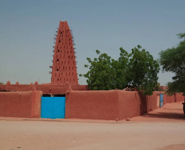 Exterior view to Grand mosque of Agadez, Niger — Stock Photo, Image