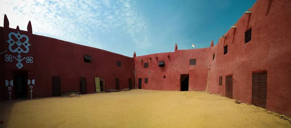 Exterior view to Damagaram sultan residence, Zinder, Niger — Stock Photo, Image