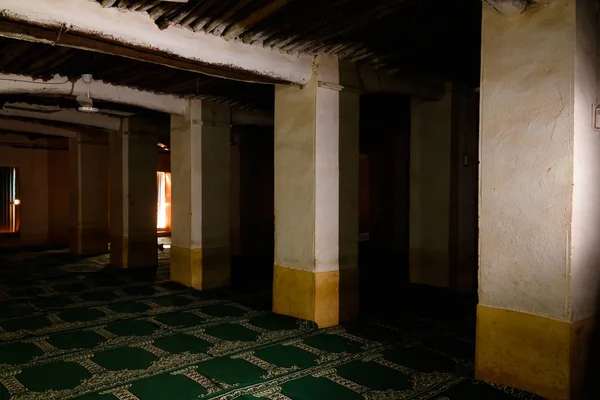 Interiör vy till moskén i Agadez, Niger — Stockfoto