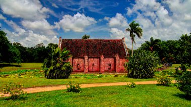 Fort Nieuw Amsterdammarienburg, Surinam barut depolama için dış görünümü