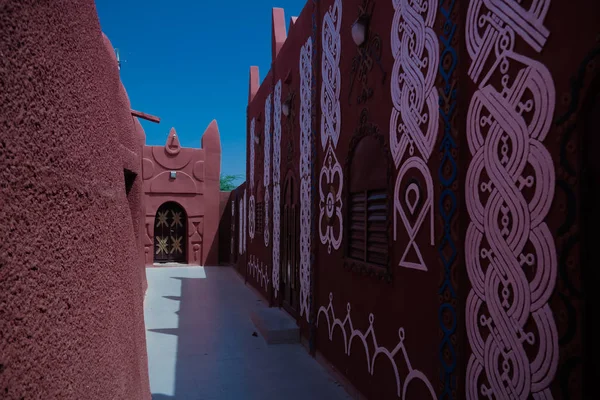 Exterior view to Damagaram sultan residence, Zinder, Niger — Stock Photo, Image