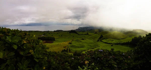 피코 Carvao과 힐, 사오 미 구 엘, 아조레스 제도를 공중 파노라마 보기 — 스톡 사진