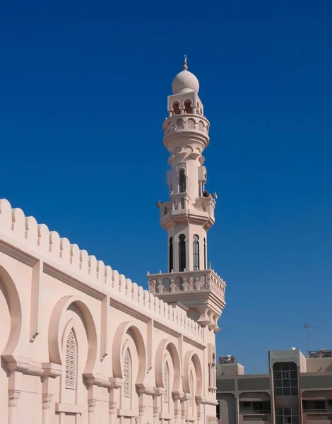 Exterior view to Shaikh Isa Bin Ali Mosque , Manama, Bahrain — Stock Photo, Image