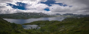 Panoramik Hardangervidda'da Yaylası ve Norveç'te Kjelavatn Gölü