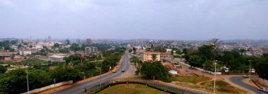 Yaounde, Kamerun başkenti görünümüne hava cityscape