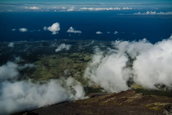 Panoráma táj, a tetején a Pico vulkán: túrázás, Azori-szigetek, Portugália — Stock Fotó